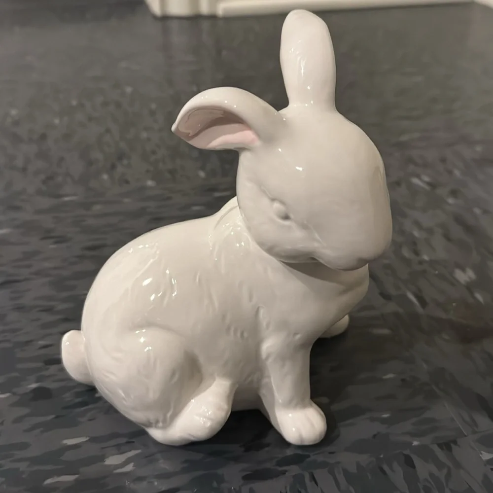 Ceramic Bunnies - Picture 4 of 4